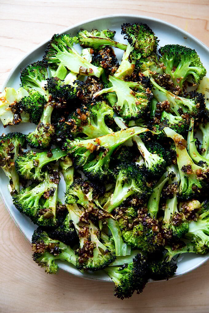 Spicy Broiled Broccoli: Fast Flavor with Sesame-Scallion Sizzle